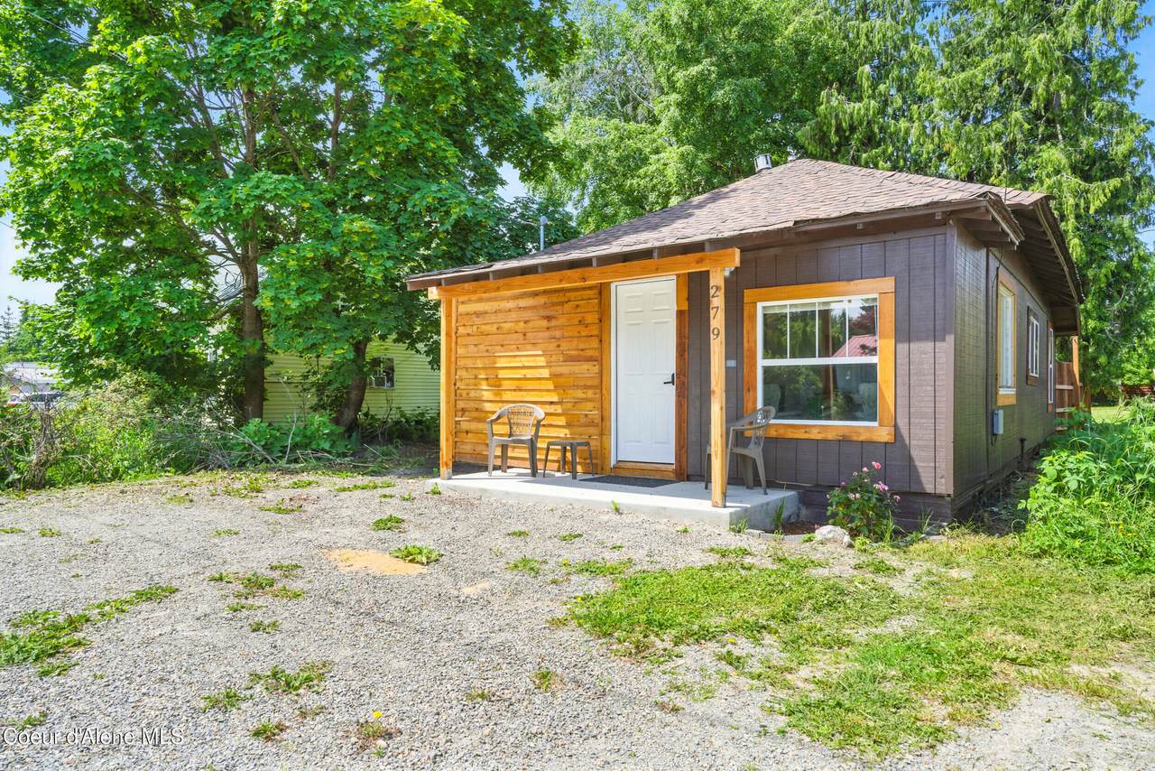 279 Birch Ave - Photo 1