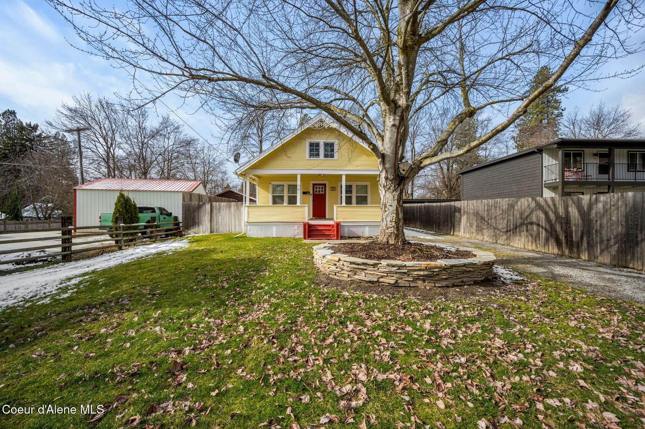 721 2nd St - Photo 1