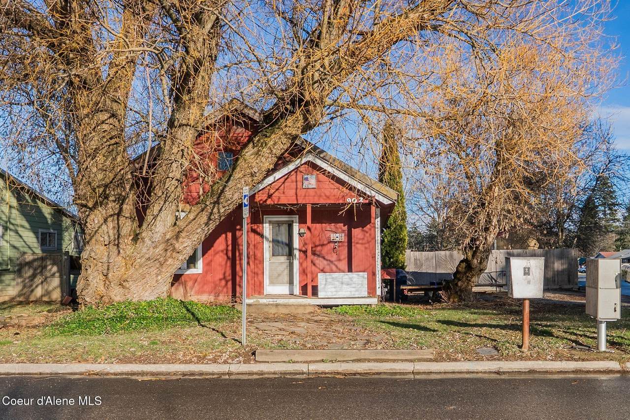 902 Ella Ave - Photo 1
