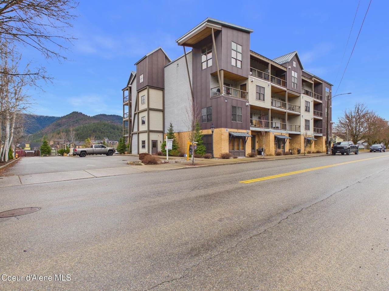 834 Mckinley Ave - Photo 1