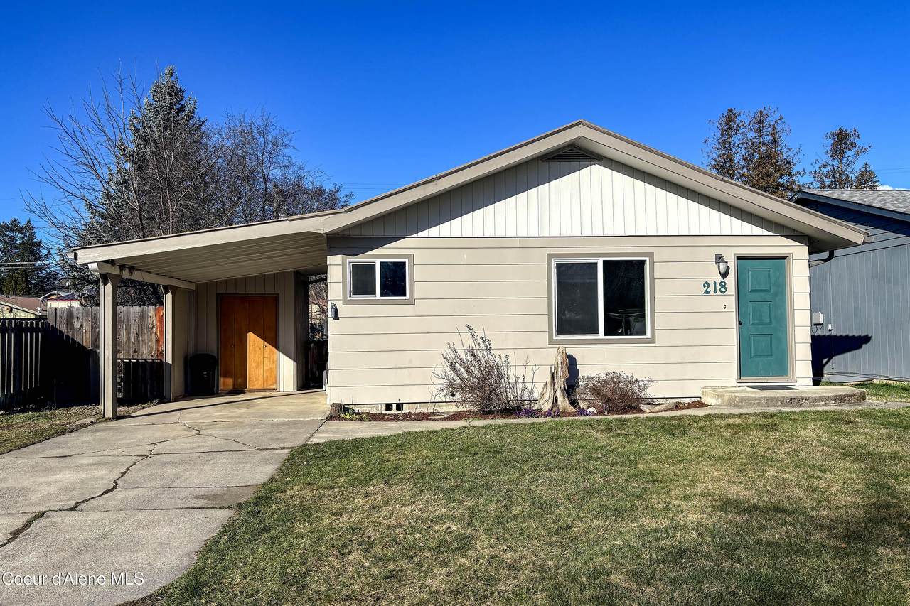 218 2nd Ave - Photo 1