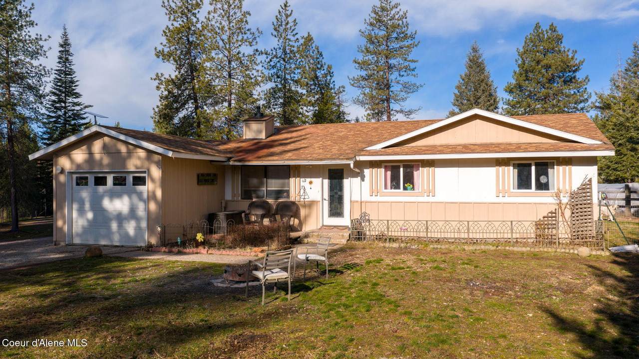 1684 Bayview Rd - Photo 1