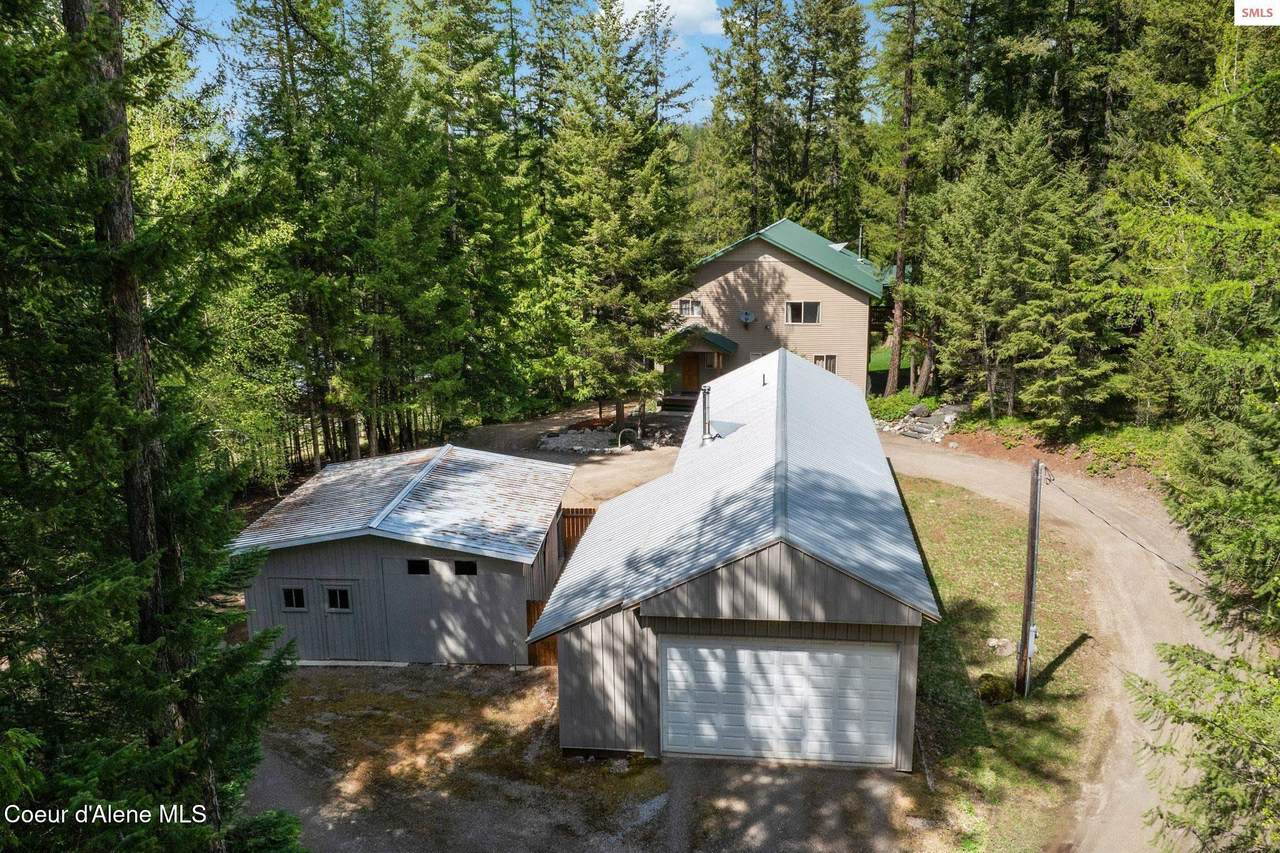 335 Tamarack Ln - Photo 1