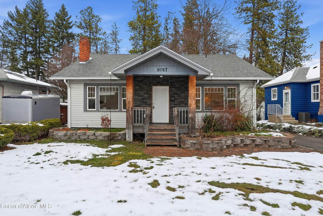 1017 29th Ave - Photo 1