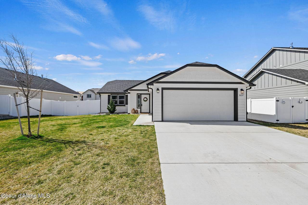 16237 Hadley Loop - Photo 1
