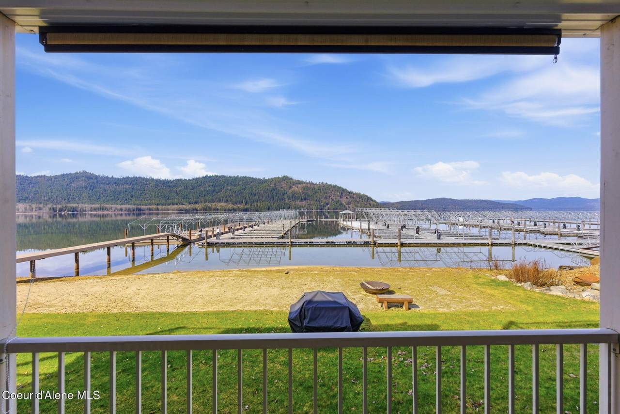 328 Bayview Dr - Photo 1