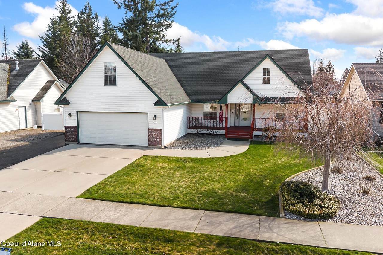 1152 Canfield Ave - Photo 1