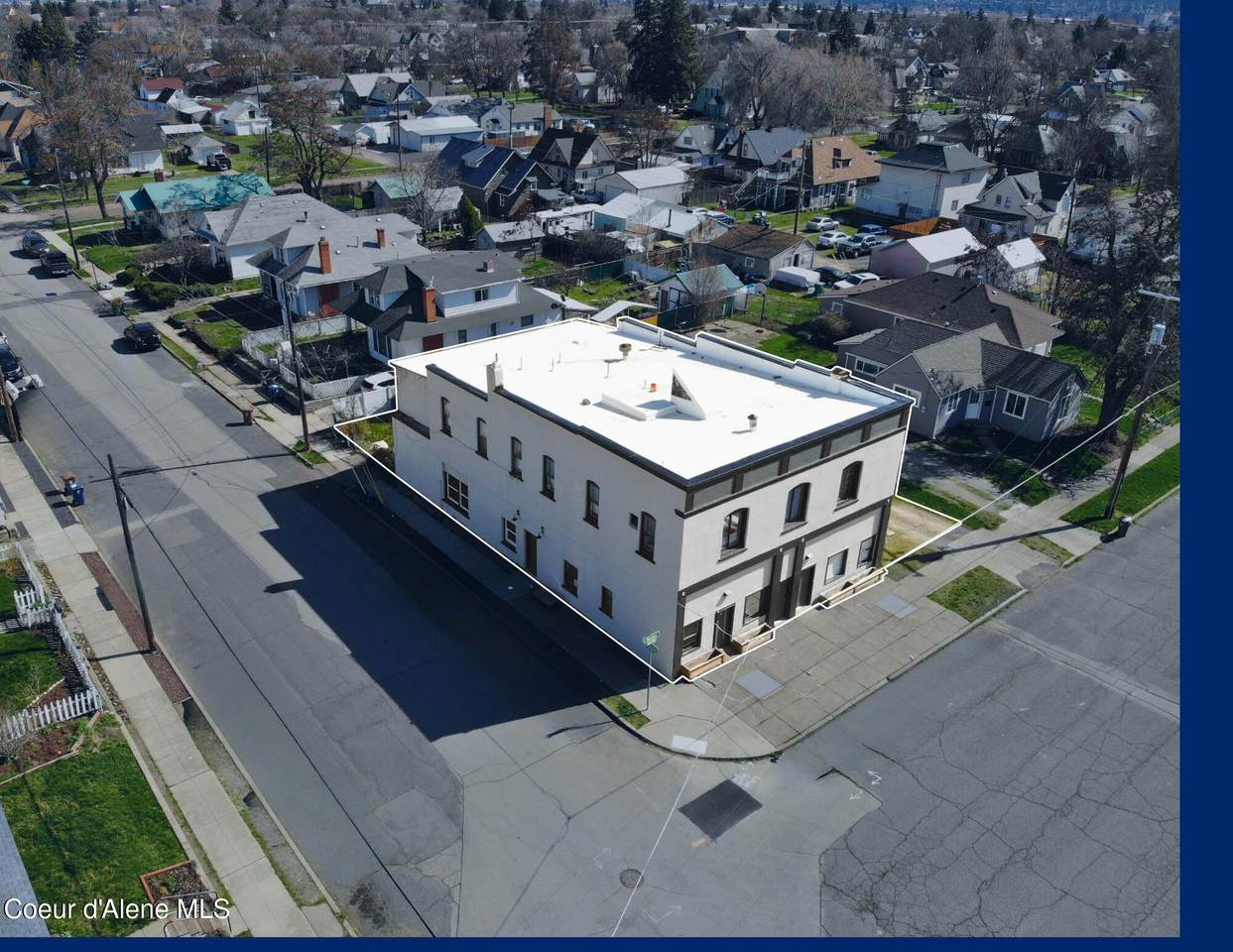 2228 Astor St - Photo 1