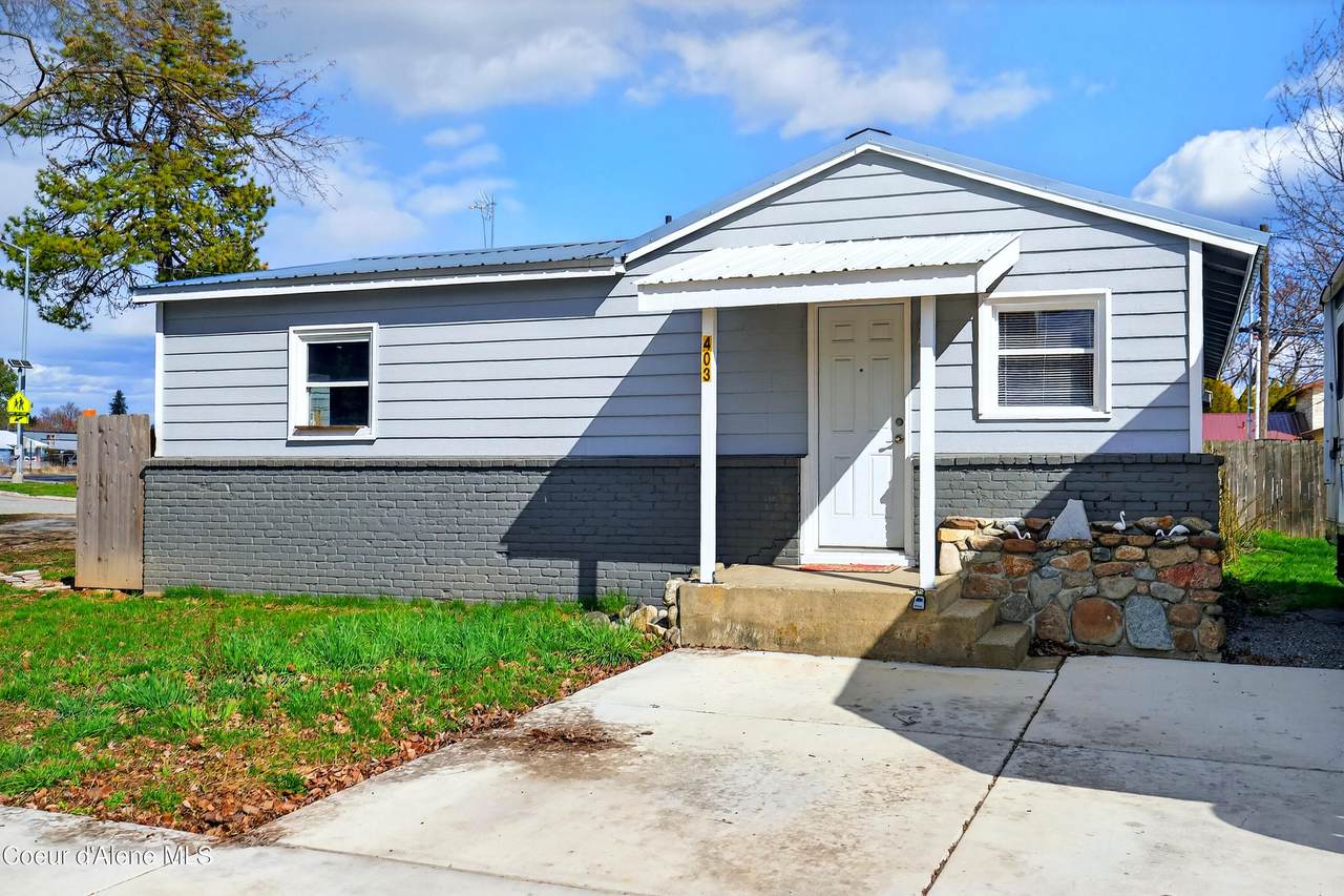403 Olive Ave - Photo 1