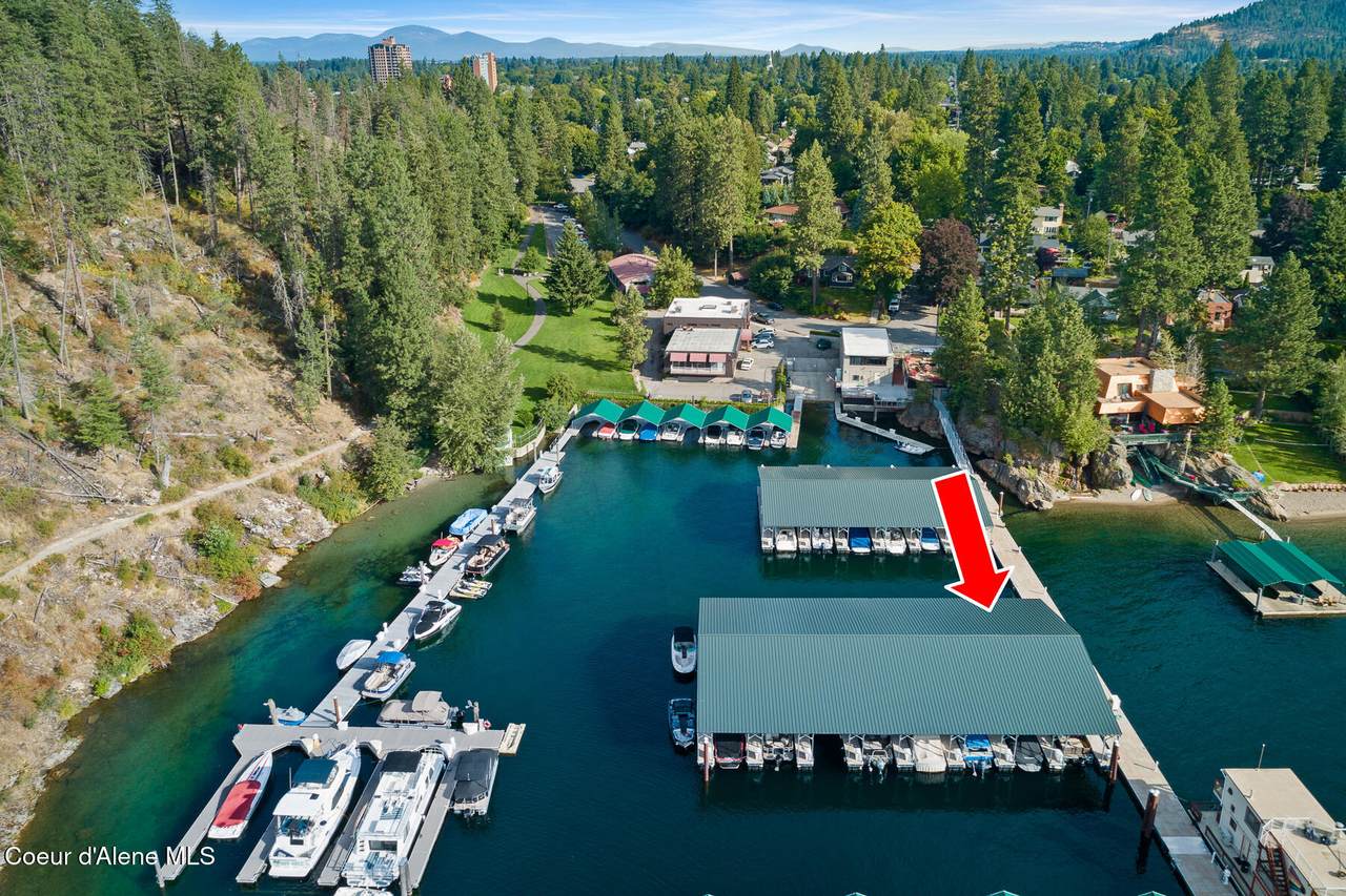 1100 Lakeshore Dr - Photo 1