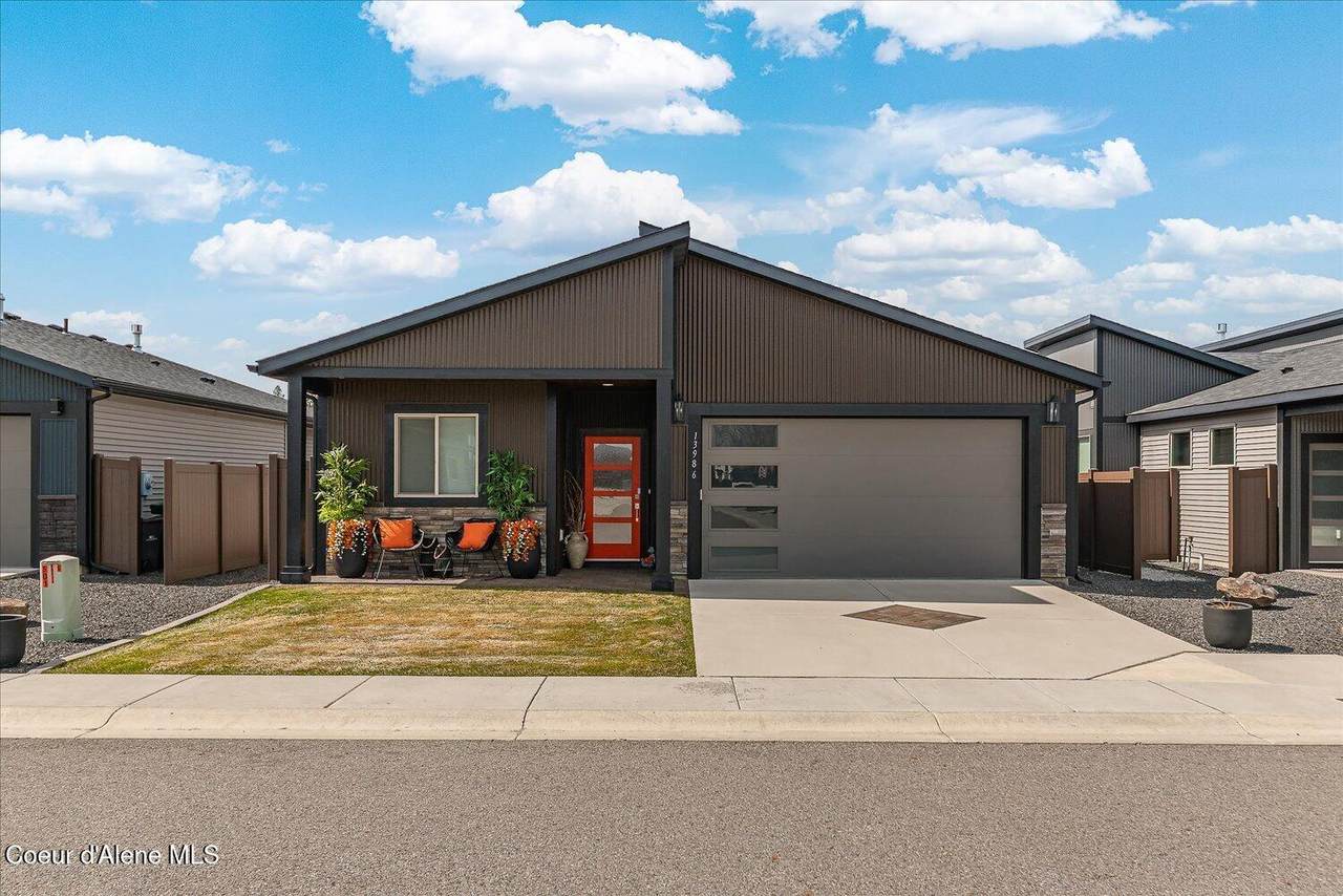 13986 Rainier Loop - Photo 1