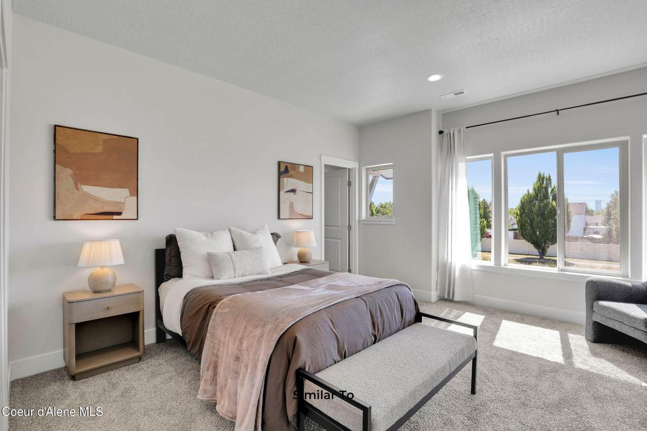 593 Creative Way - Photo 1