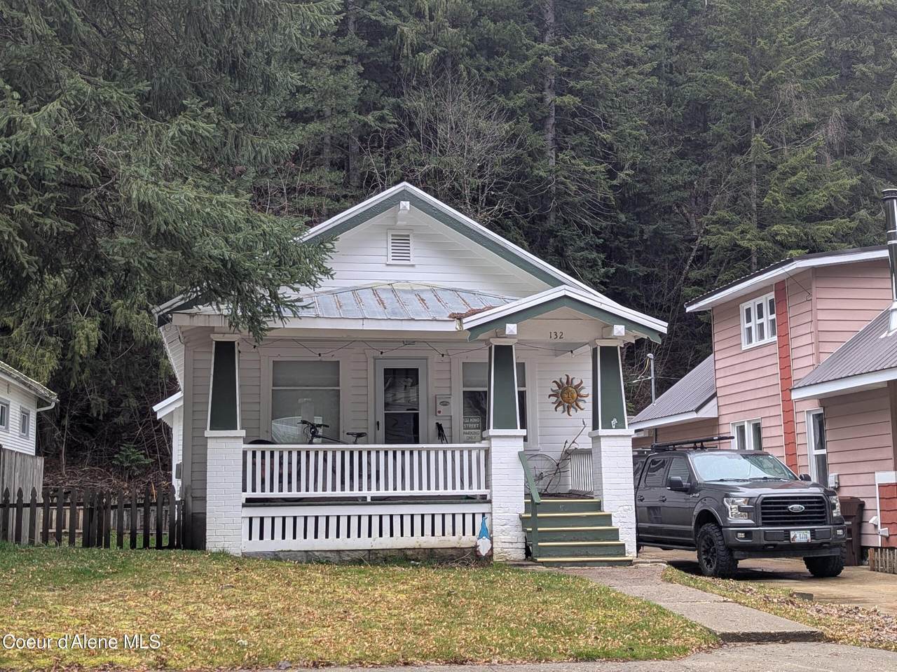 132 King St - Photo 1