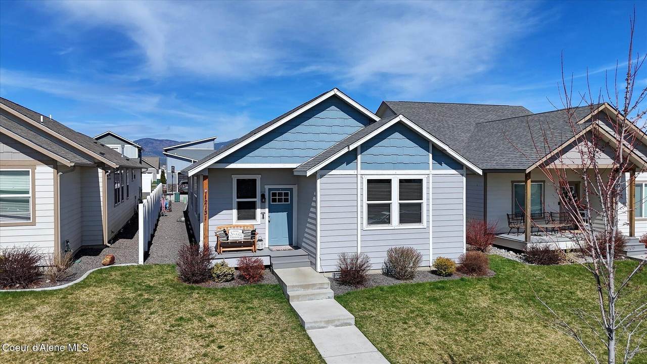 12131 Moorfield Ave - Photo 1