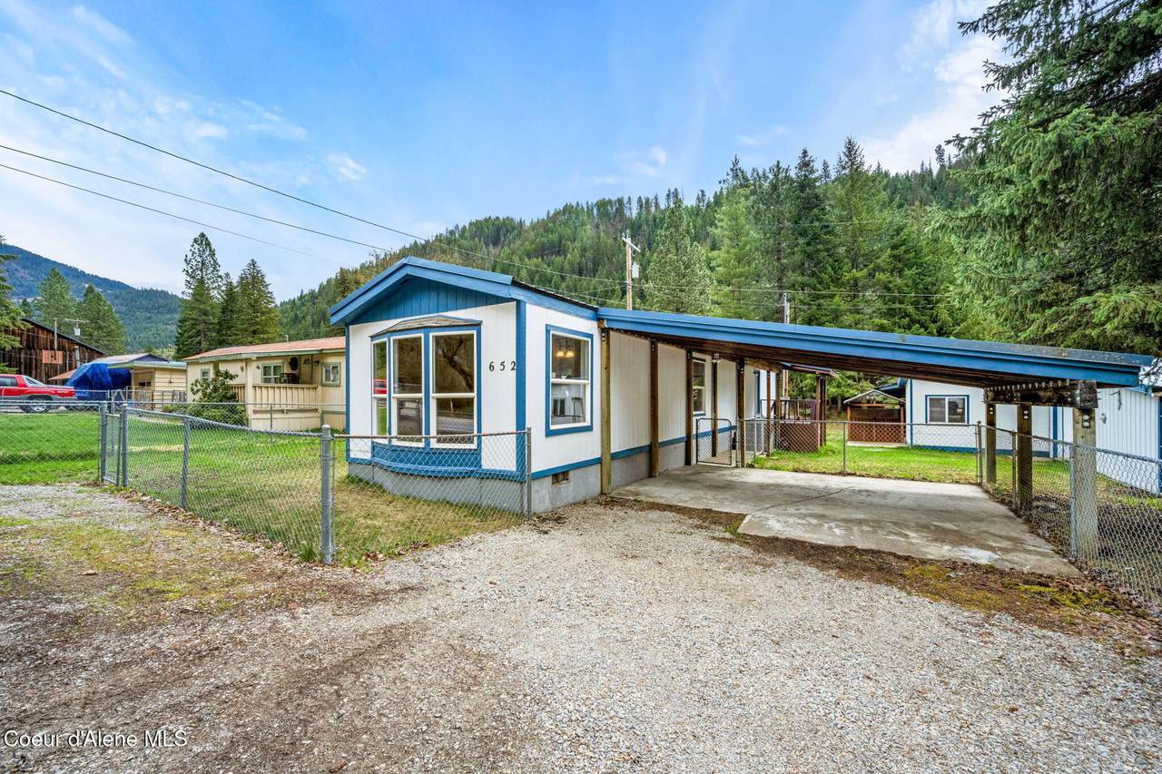 652 Burke Rd - Photo 1