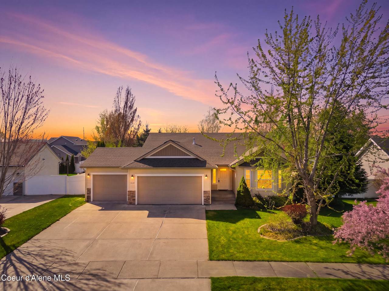 3157 Blueberry Cir - Photo 1