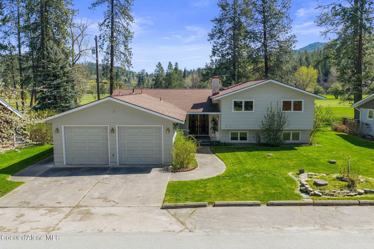 301 Woodland Dr - Photo 1