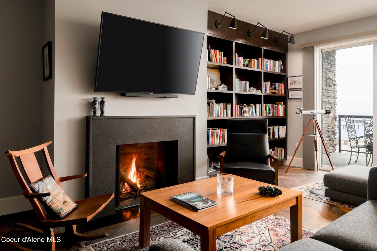 402 Sandpoint Ave - Photo 1