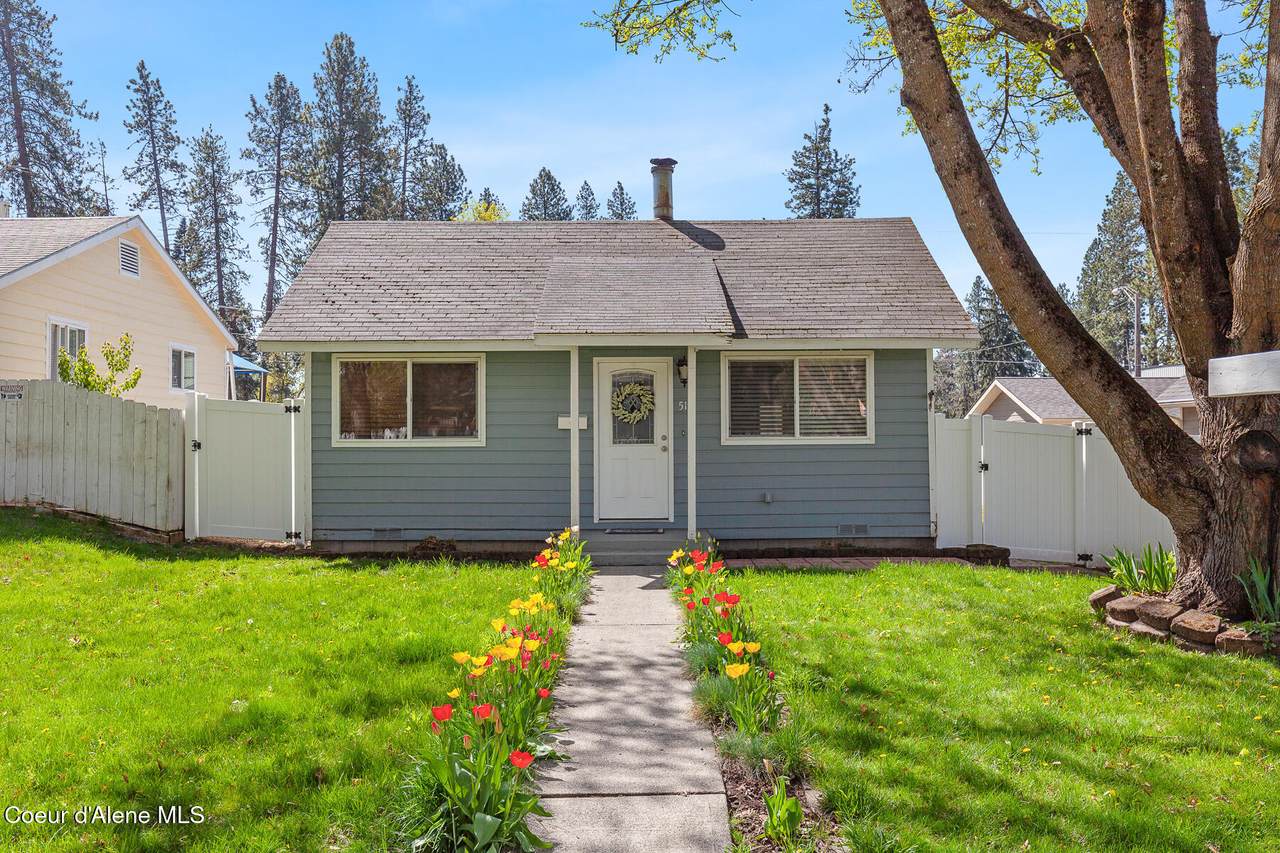 516 Summit Ave - Photo 1