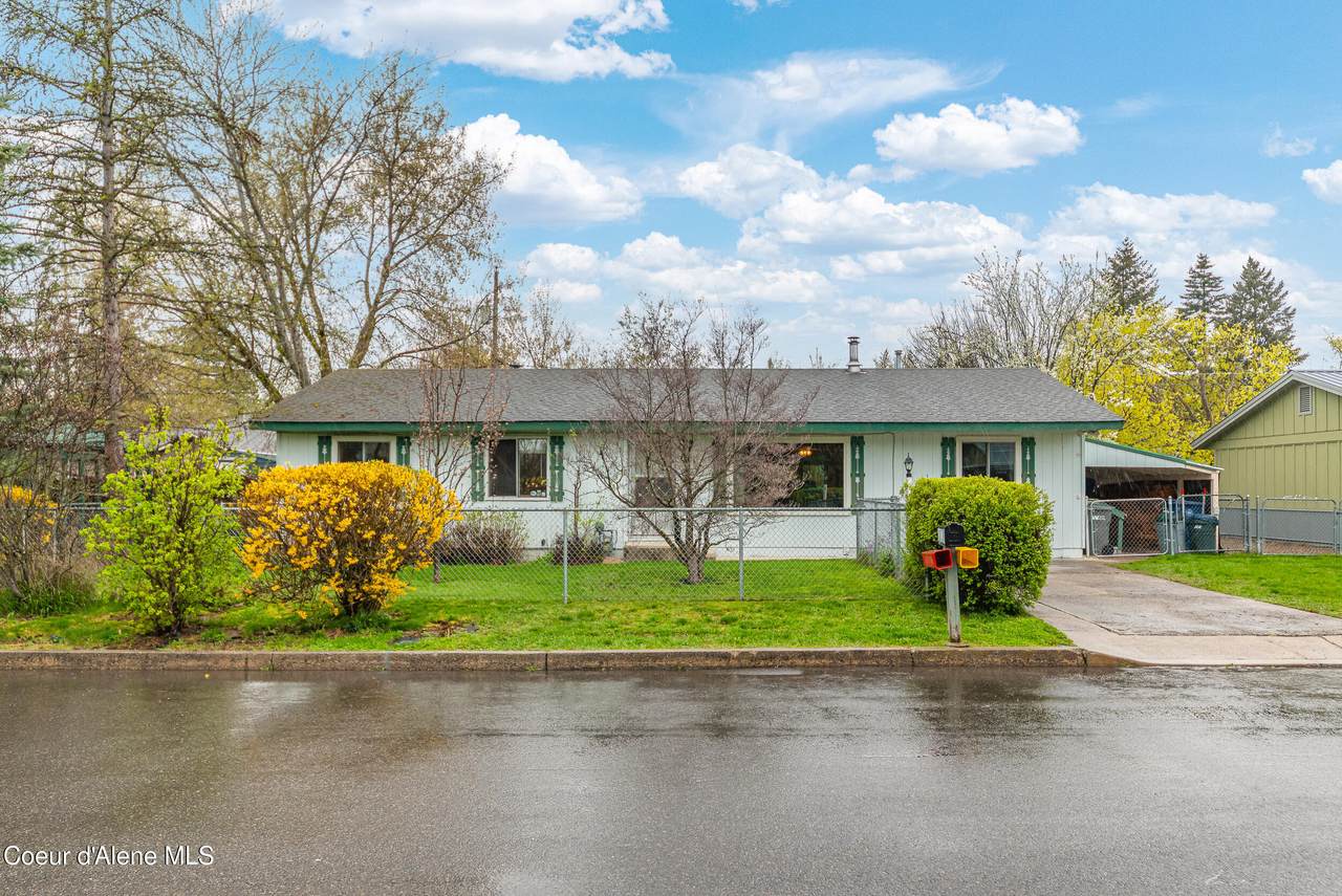 921 Ruth Ave - Photo 1