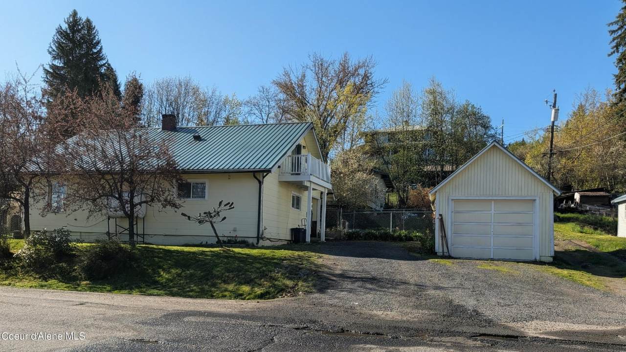 505 10th St - Photo 1