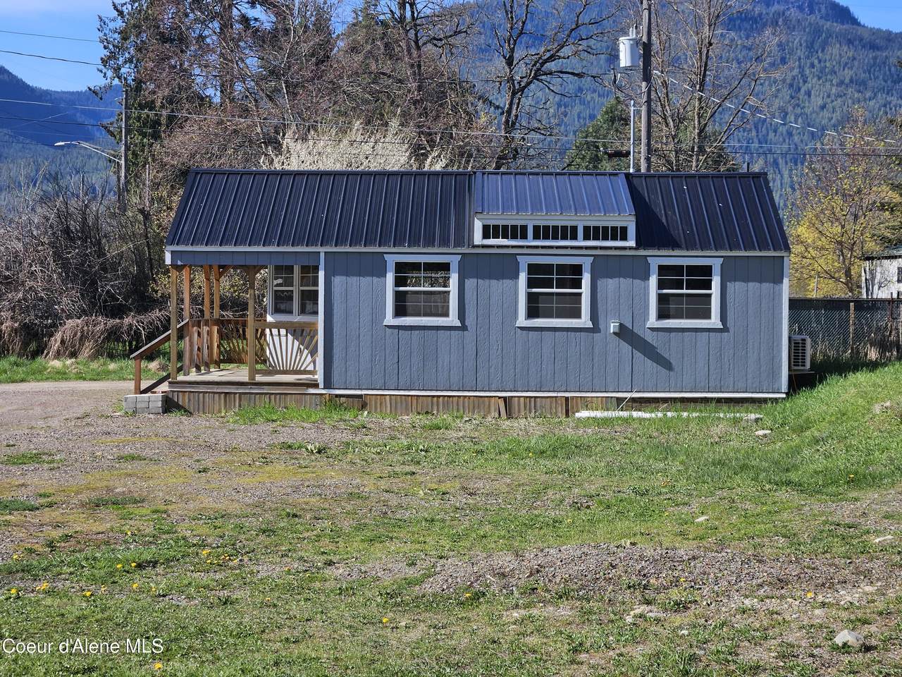 309 Callahan St - Photo 1