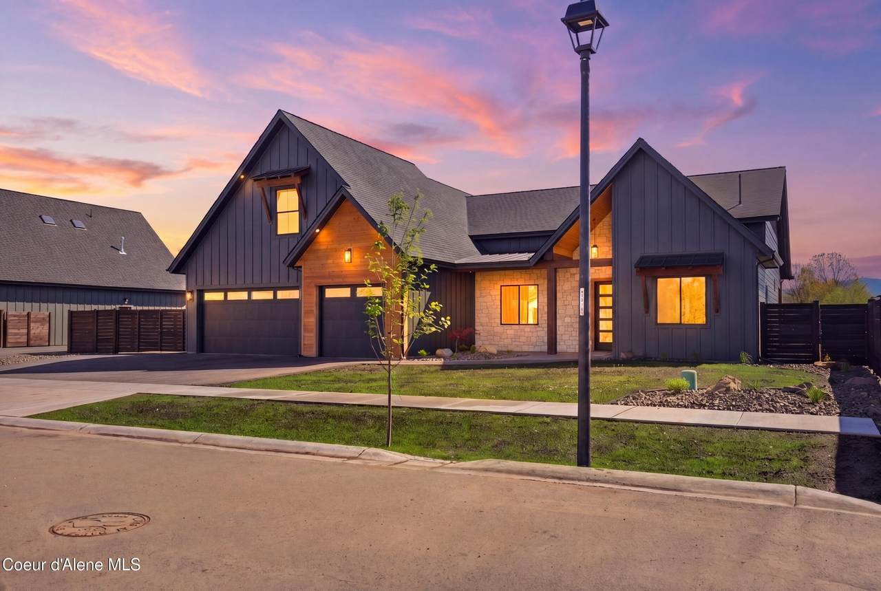 11006 Armonia Way - Photo 1