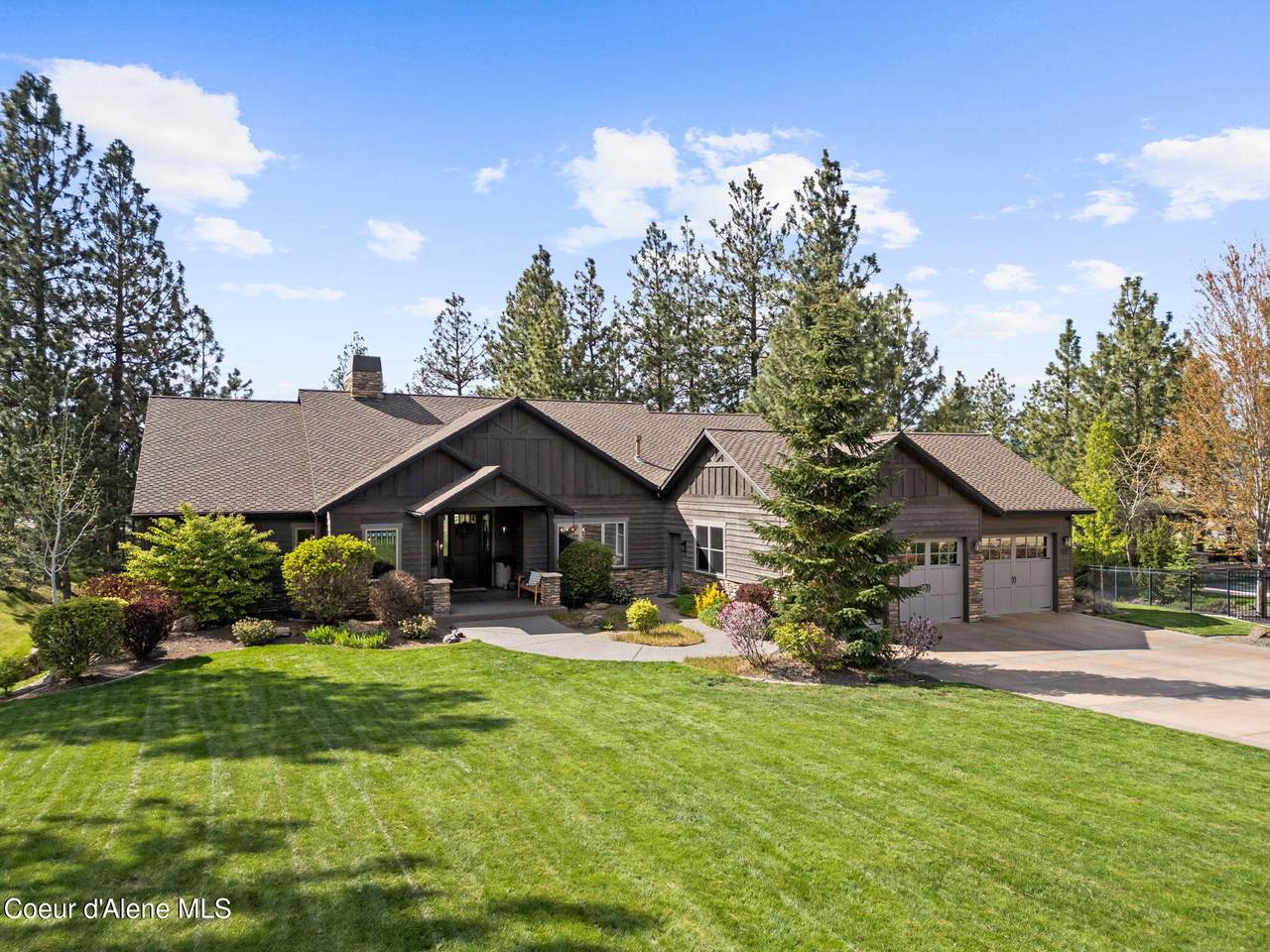 451 Kennewick Ln - Photo 1
