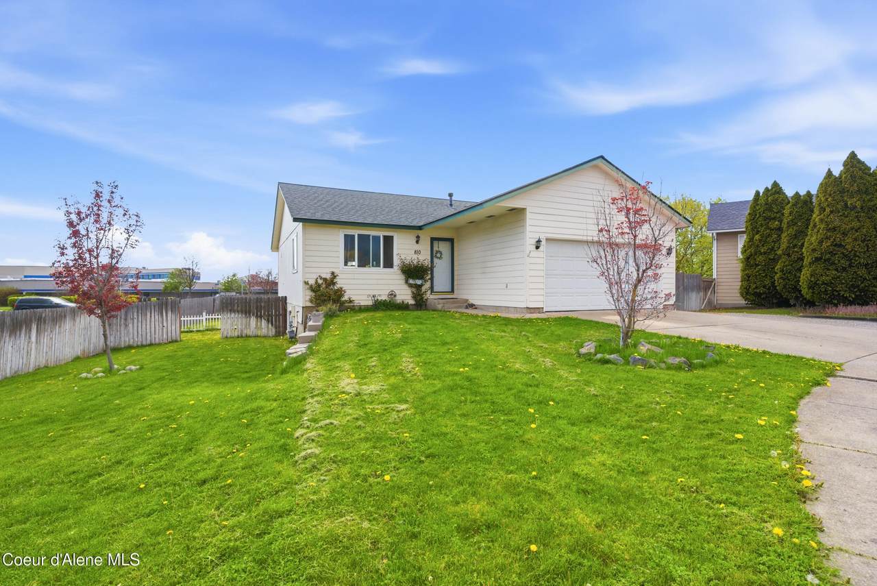 810 Trinity Ct - Photo 1