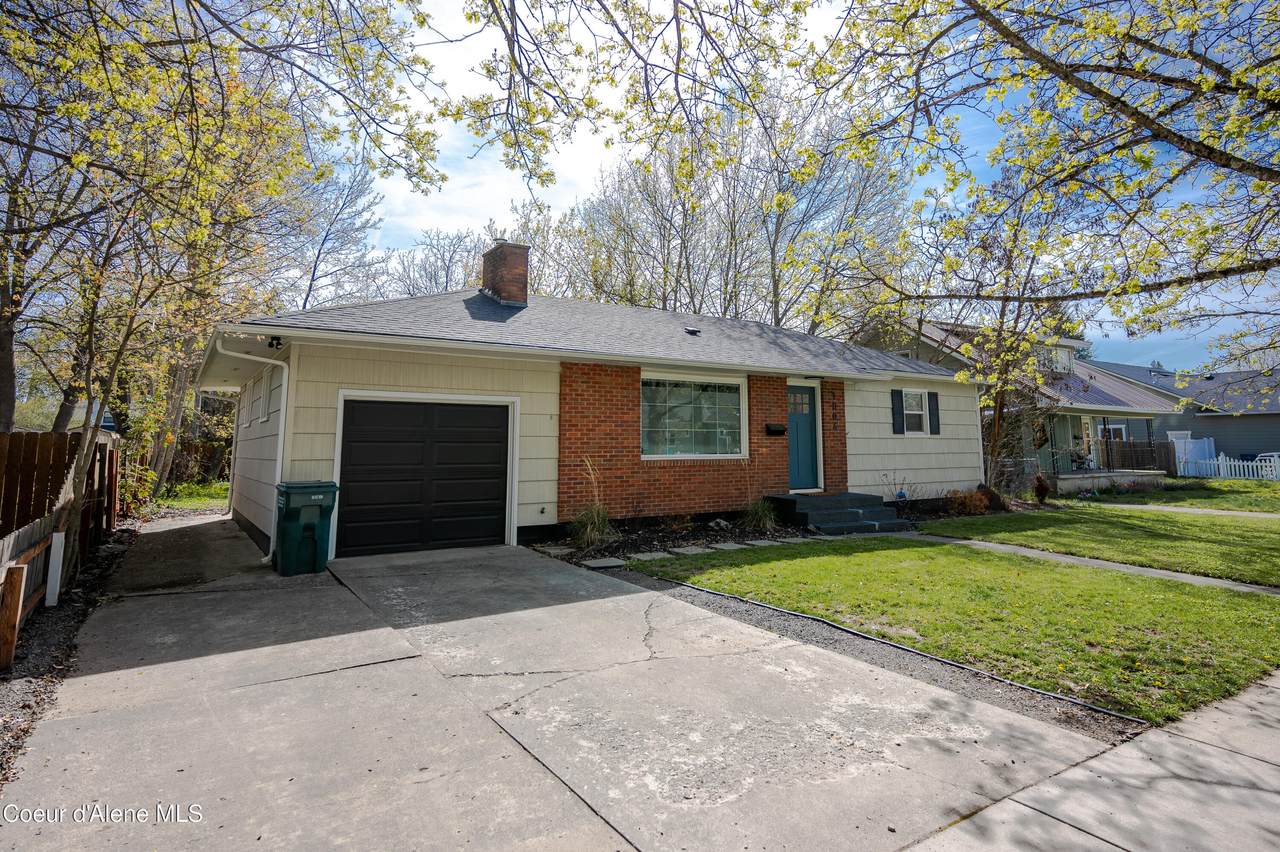 1004 7th St - Photo 1