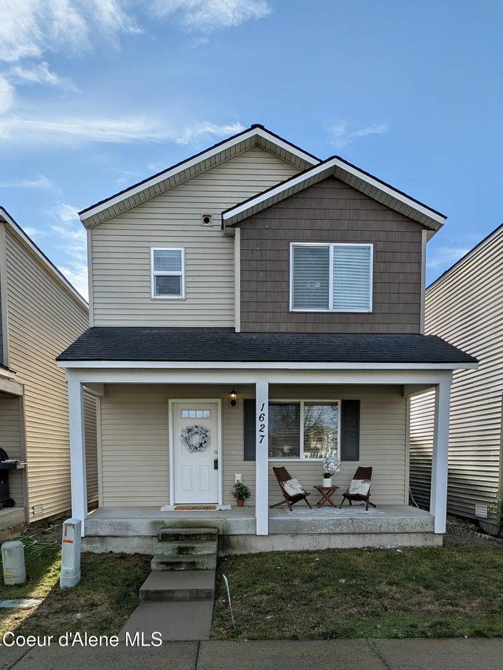 1627 Zoey Ln - Photo 1