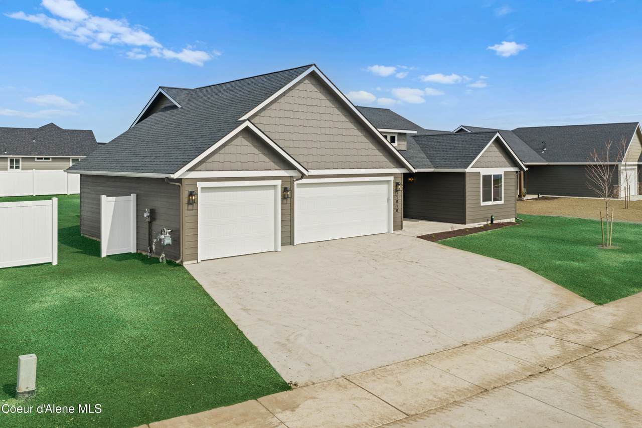 11699 Simmons Ln - Photo 1