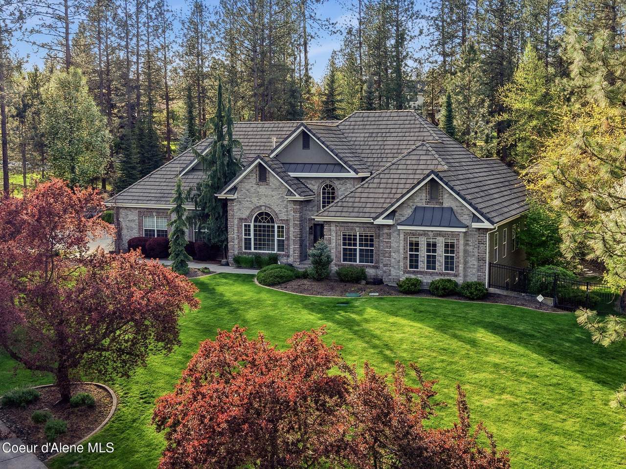 1611 Heritage Ln - Photo 1
