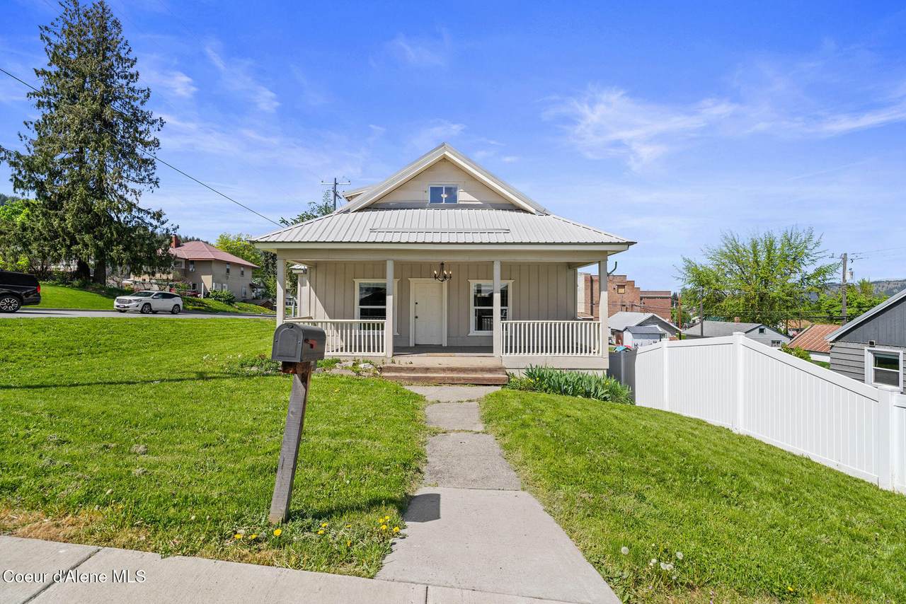 141 13th St - Photo 1