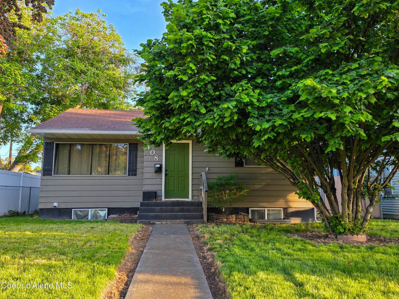 408 16th Ave - Photo 1