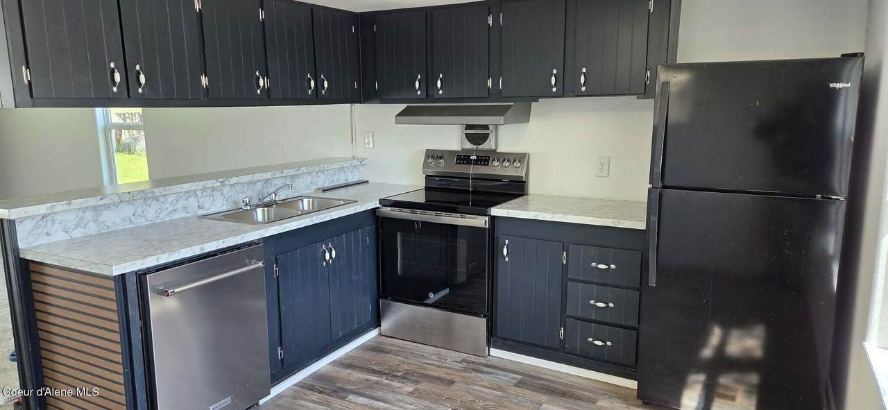 8852 Meadow Brook Cir - Photo 1
