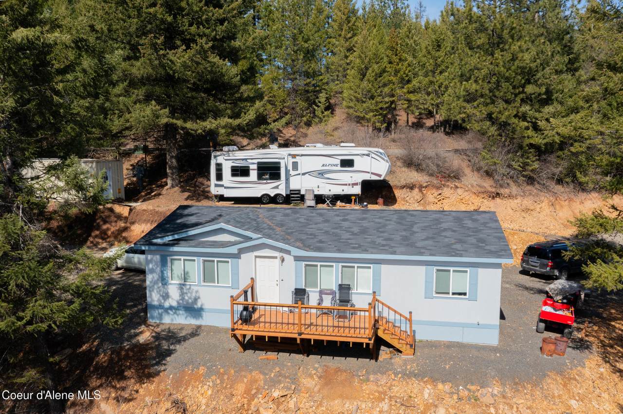 438 Ridgeview Dr - Photo 1