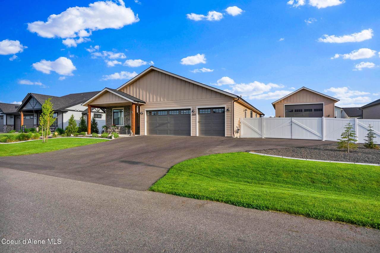 8108 Splitrail Ave - Photo 1