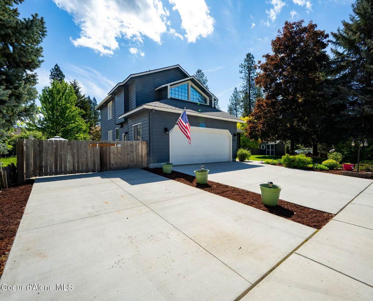 121 Linden St - Photo 1