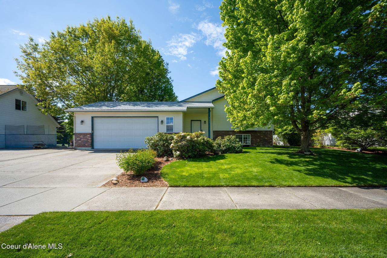 2056 Greywolf Ave - Photo 1