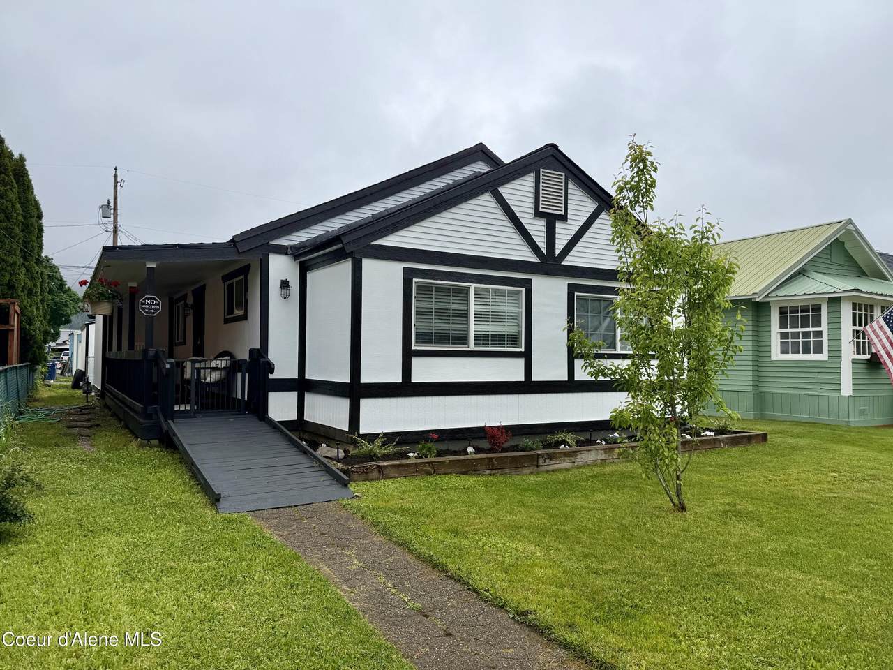 315 Mullan Ave - Photo 1