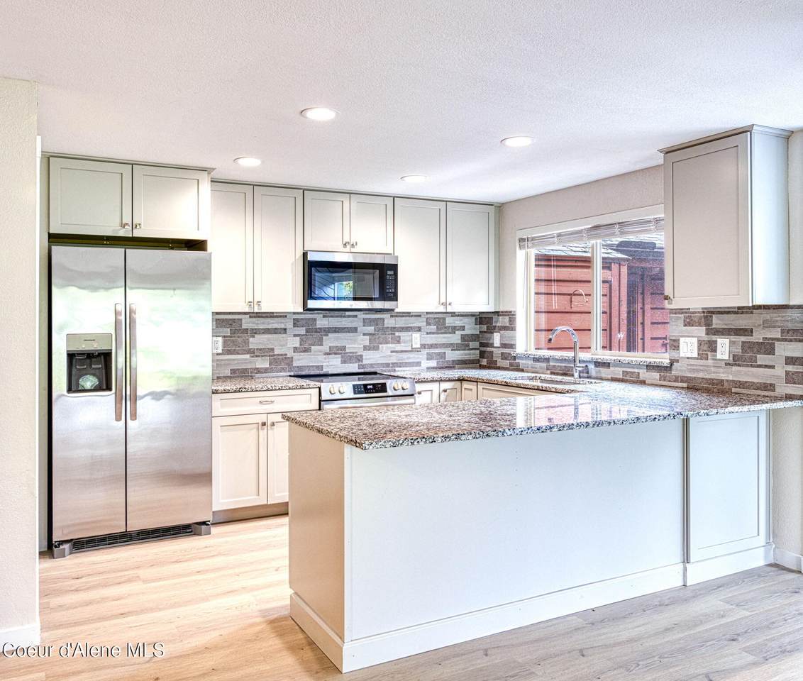 5299 Green Ct - Photo 1