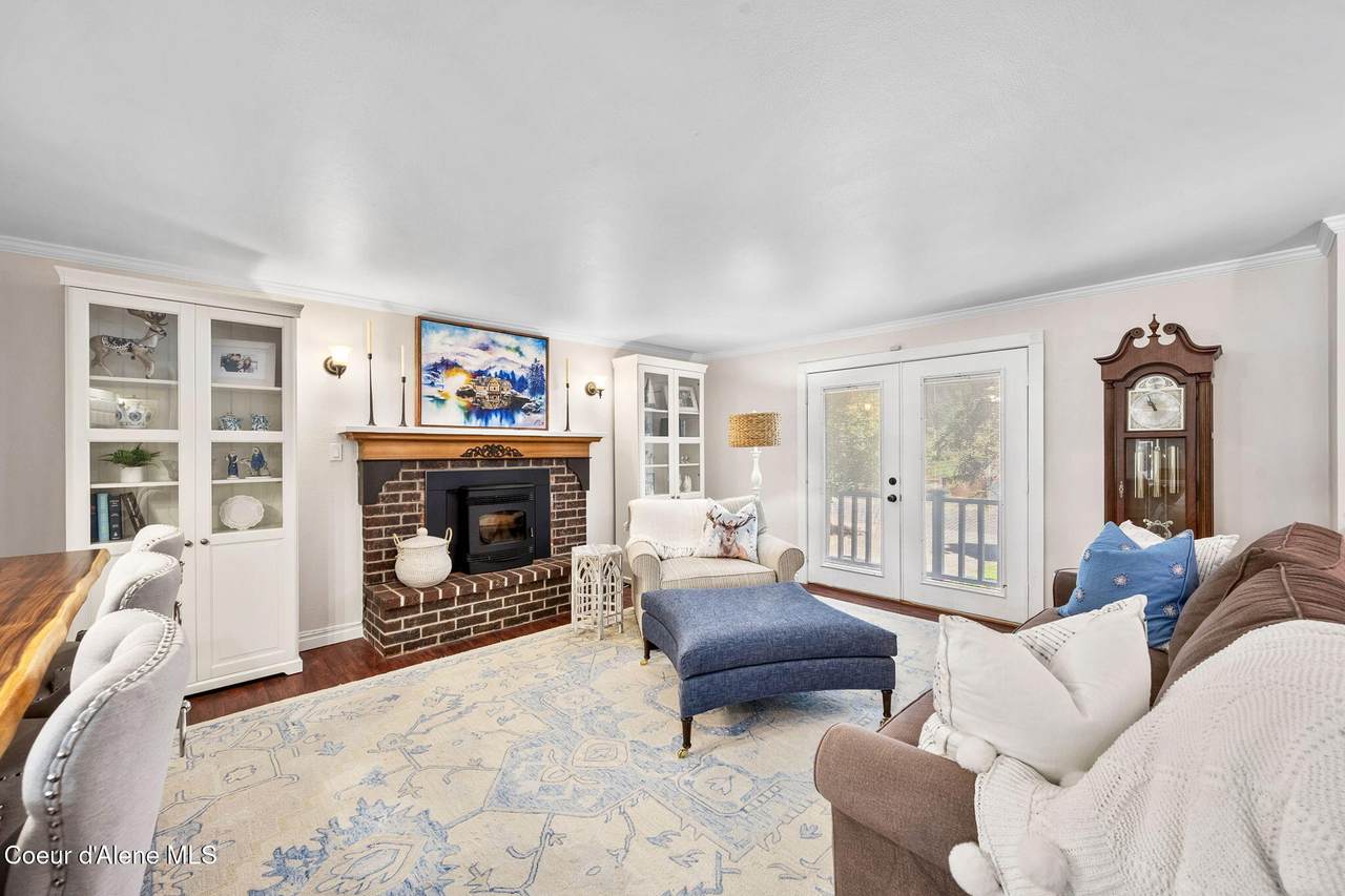5155 Ezy St - Photo 1
