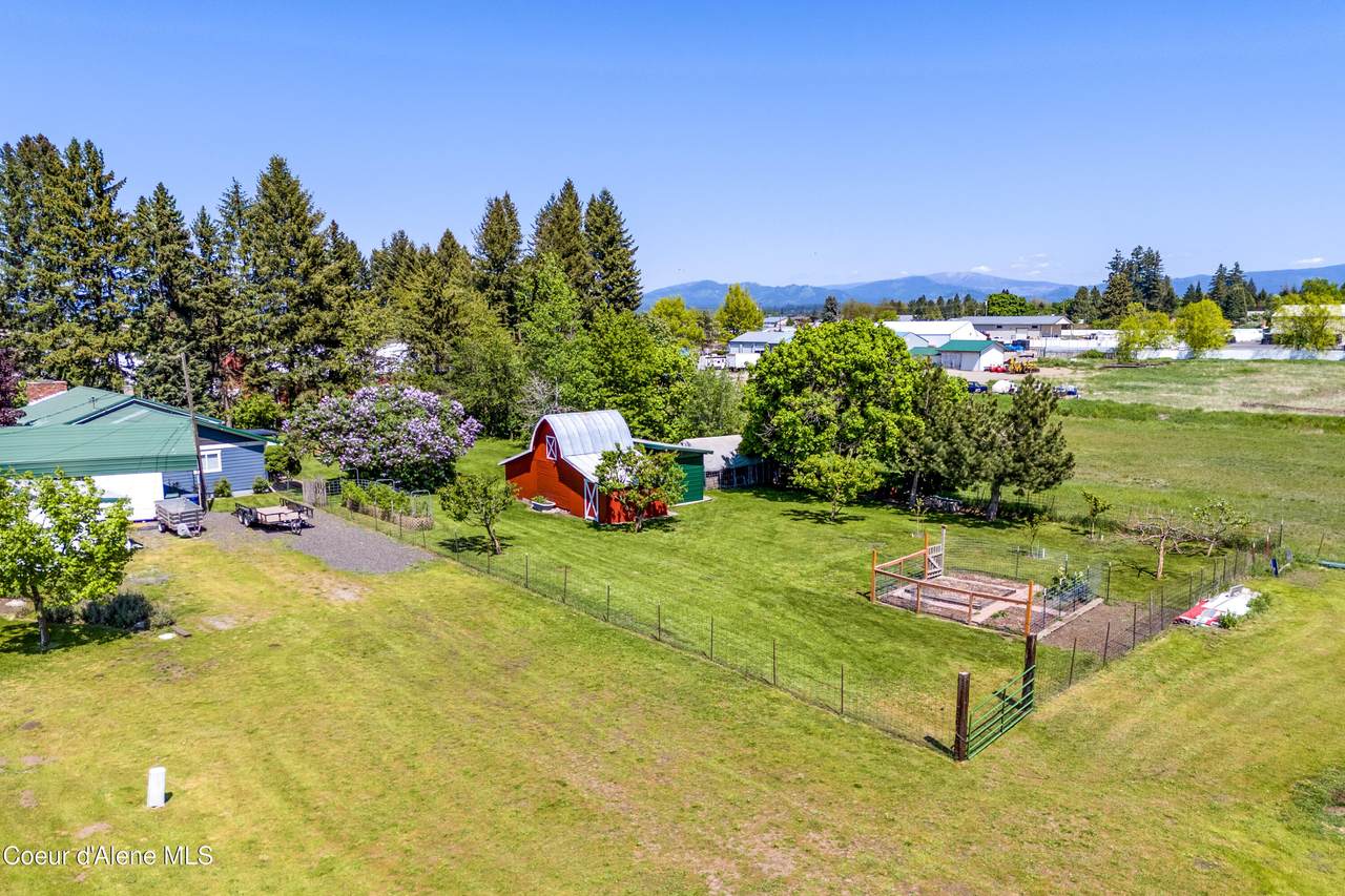 9490 Atlas Rd - Photo 1