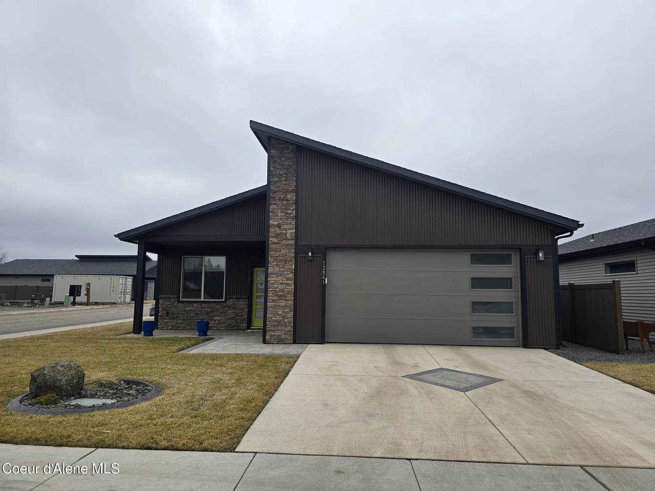 13932 Rainier Loop - Photo 1