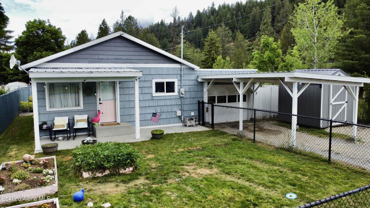 306 Third St - Photo 1