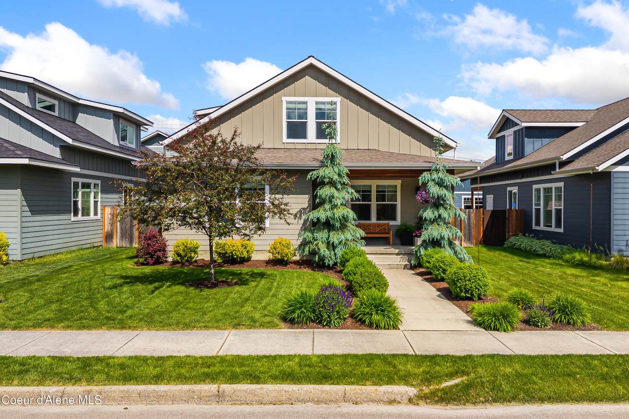 409 Boyer Ave - Photo 1