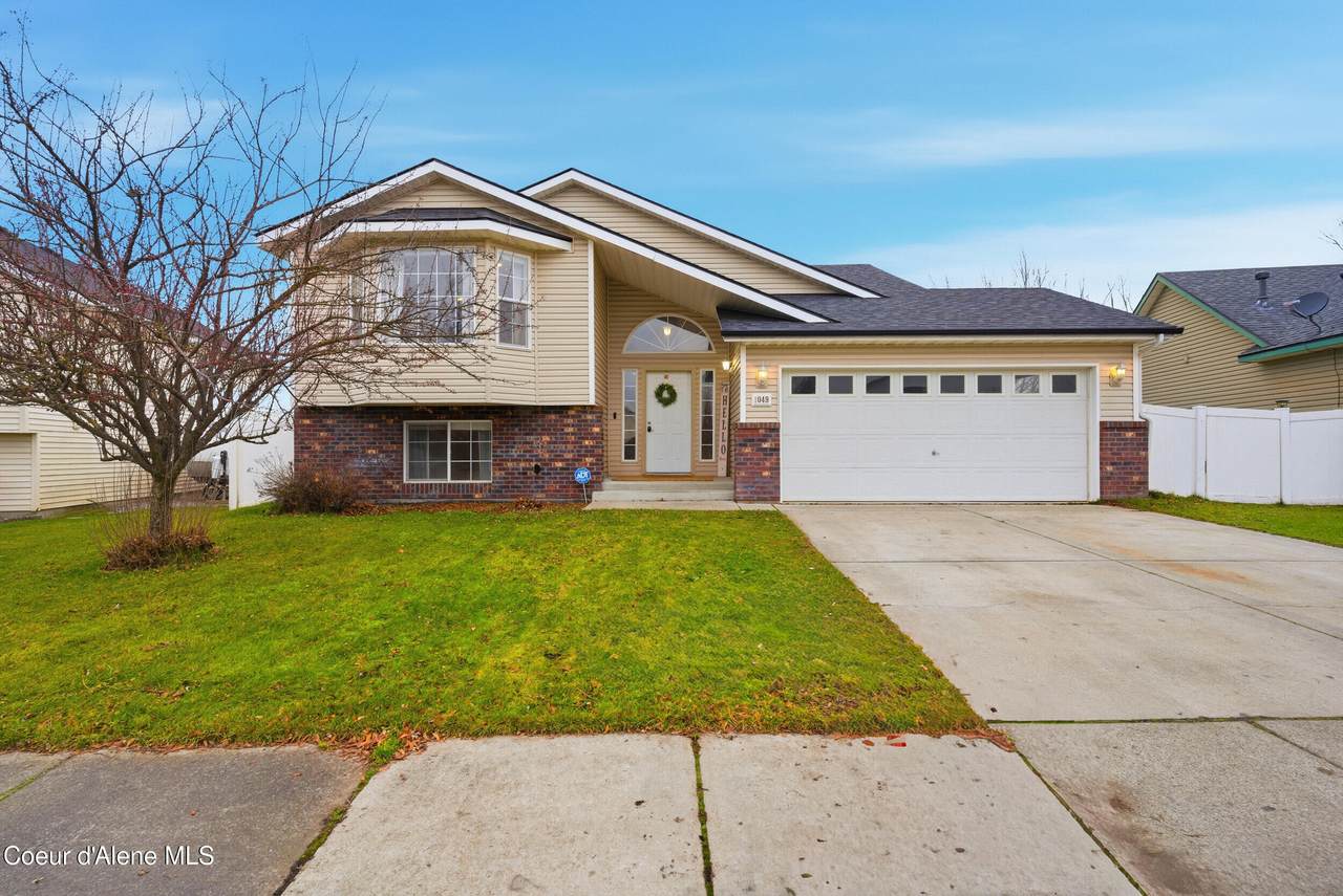 1049 Bainbridge St - Photo 1