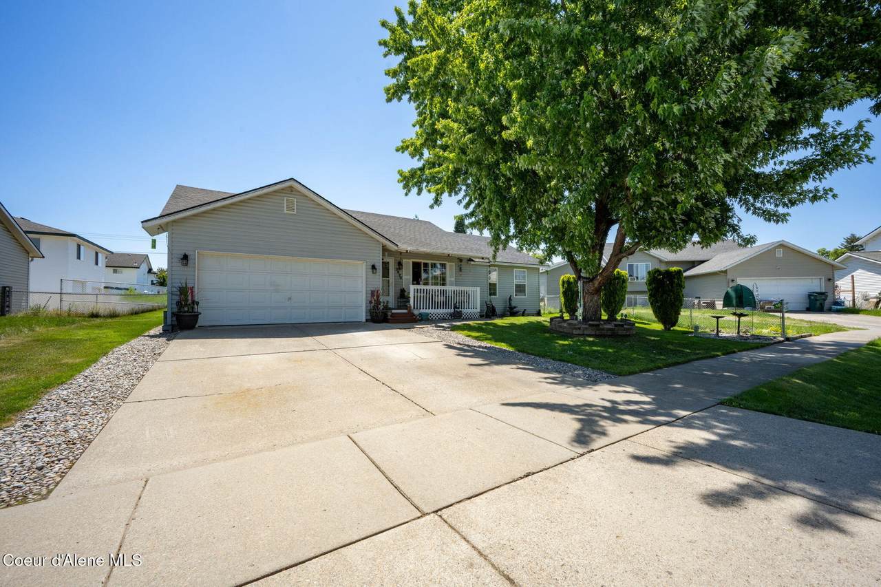 3670 Jordan Dr - Photo 1