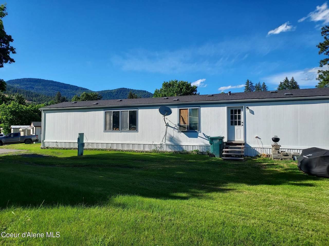 8270 Meadow Brook Cir - Photo 1
